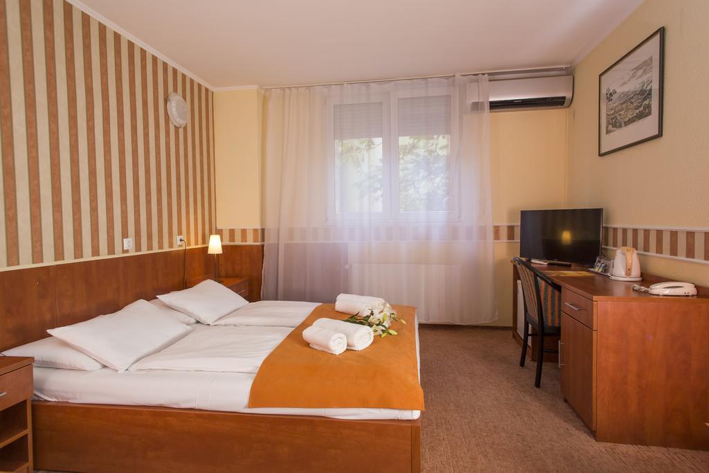 Atlantic Hotel Budapest Exterior photo