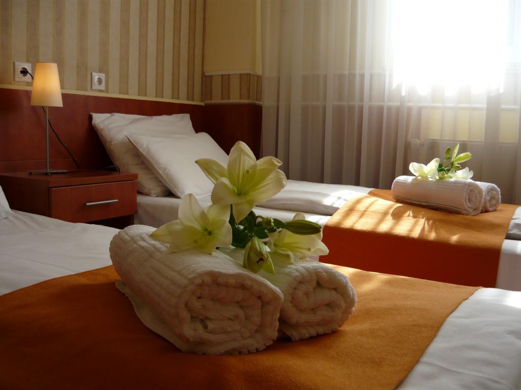 Atlantic Hotel Budapest Exterior photo