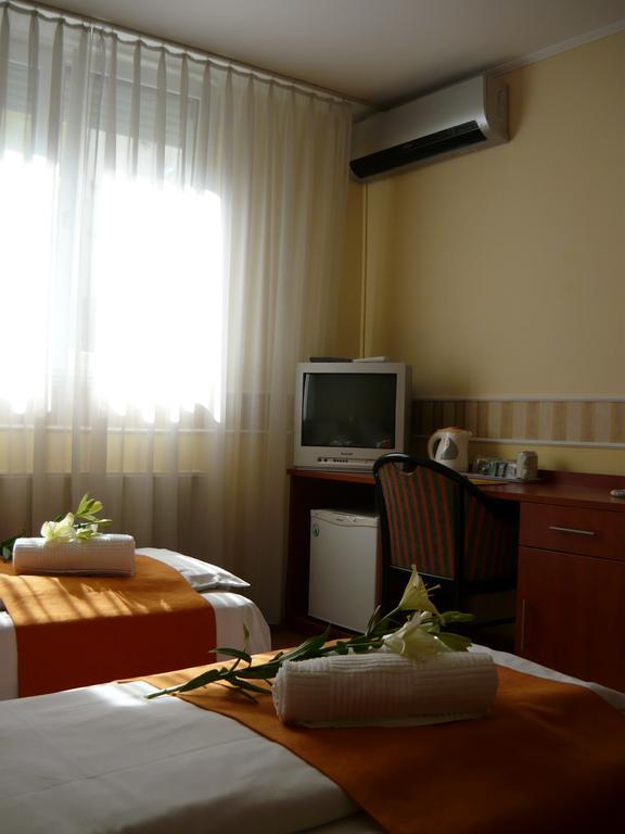 Atlantic Hotel Budapest Exterior photo