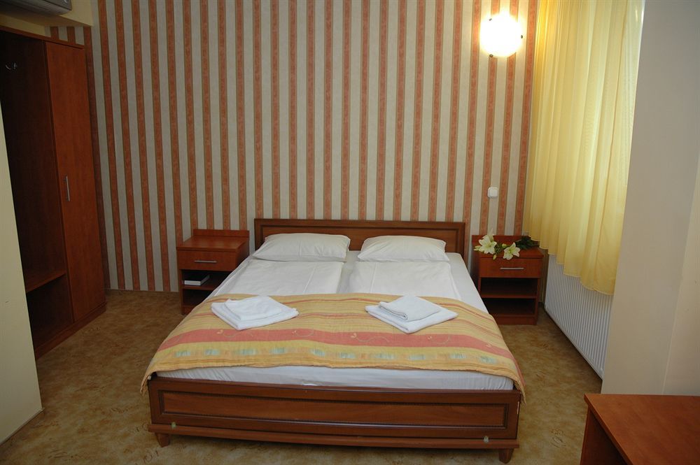 Atlantic Hotel Budapest Exterior photo
