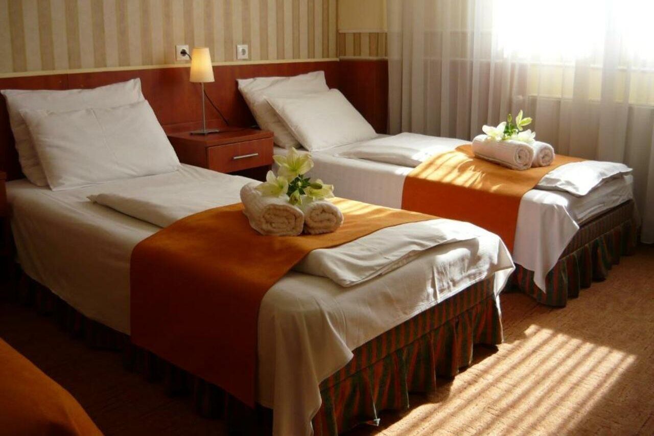 Atlantic Hotel Budapest Exterior photo